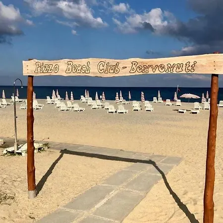 Club. One Bedroom 13g Apartment Pizzo (Calabria)