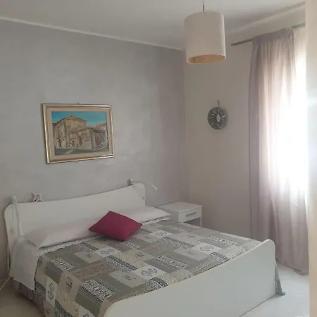 Club. One Bedroom 13g Pizzo (Calabria)