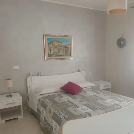 Club. One Bedroom 13g Apartment Pizzo (Calabria)